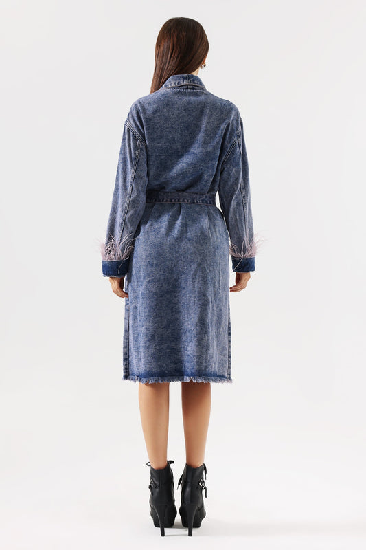 Cappotto in denim con piume color lavanda