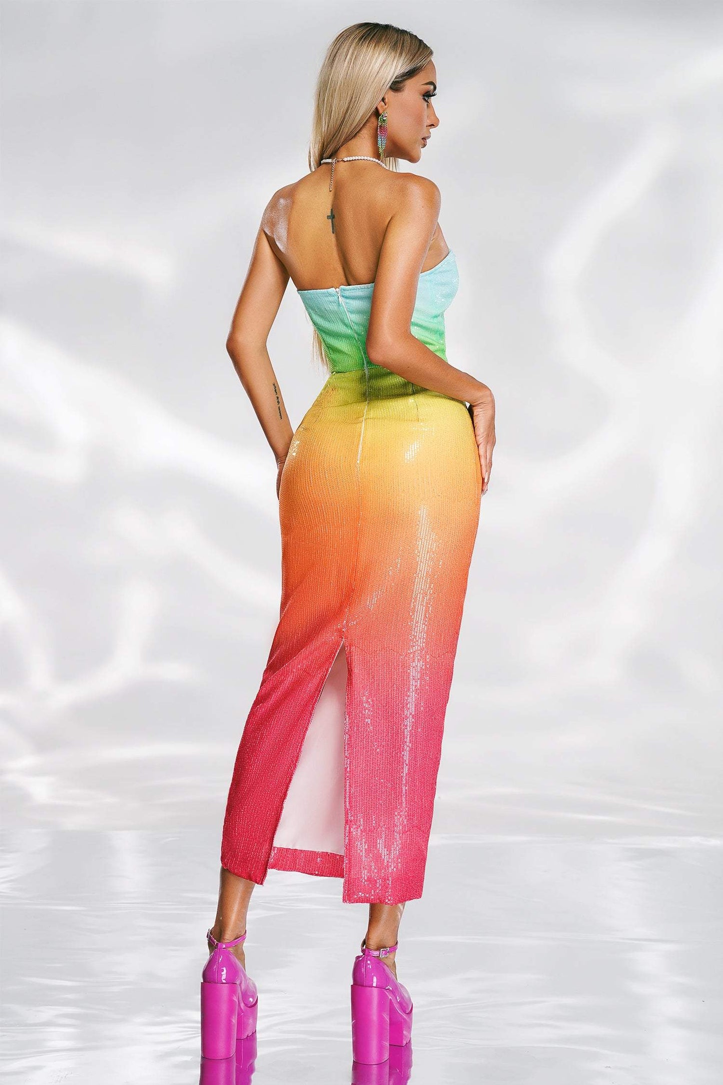 Sue - Vestito midi di paillettes senza spalline