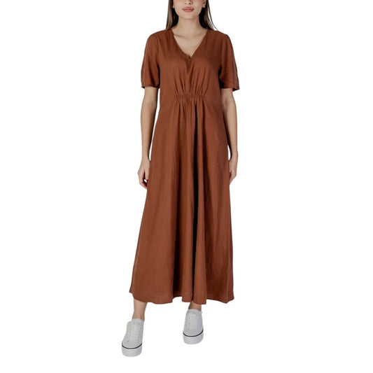 B.Young Brown Linen Long