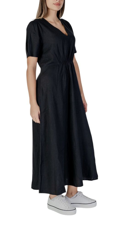 B.Young Black Linen Long