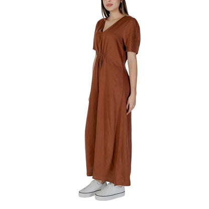B.Young Brown Linen Long