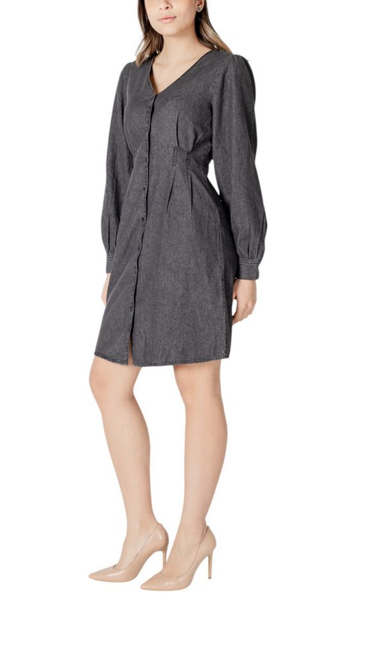 ICHI Black Cotton Short